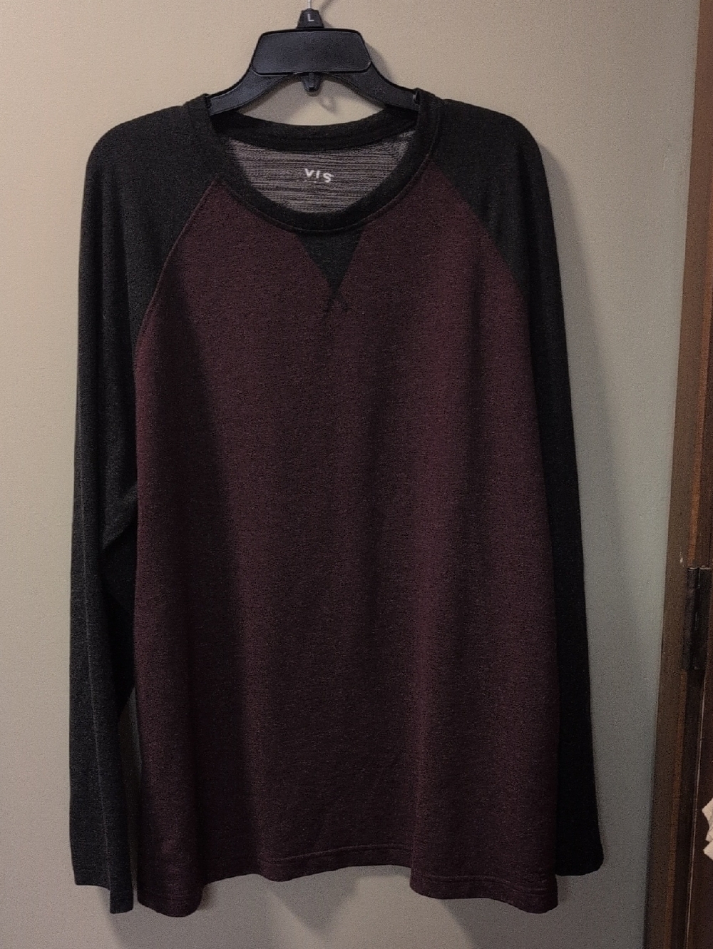 Orvis Men's Long Sleeve Raglan Crew Neck Shirt - Burgundy/Black